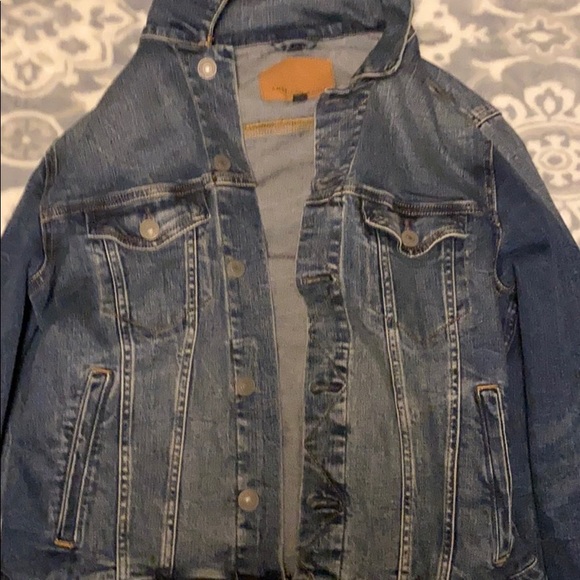 NEVER WORN American Eagle Jean Jacket - Picture 2 of 3